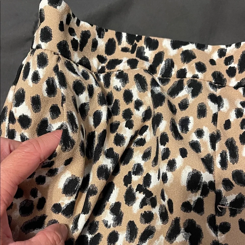 Banana Republic Leopard Print Hayden Pants Petite 2 - Picture 4 of 5